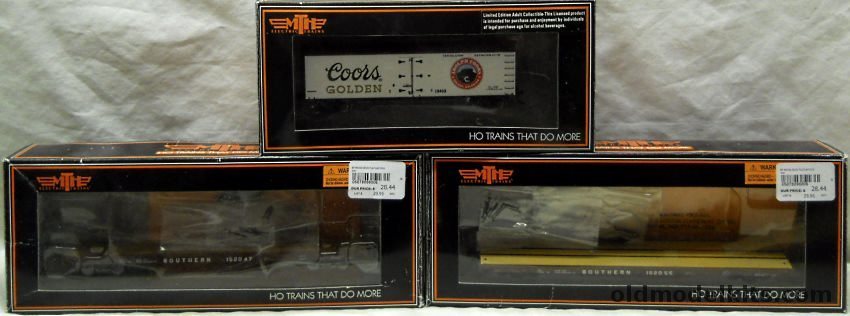 MTH 1/87 81-94004 Coors R-40-2 Woodside Reefer Car / TWO 80-98006 Southern 60' Wood Deck Flat Cars Smthe Issue - Car Numbers 152047 and 152055 - HO Scale plastic model kit